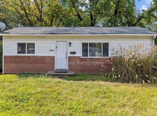 10465 Lord Dr, Saint Louis, MO 63136