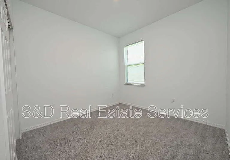 685 Crown Rose Dr — Photo 28