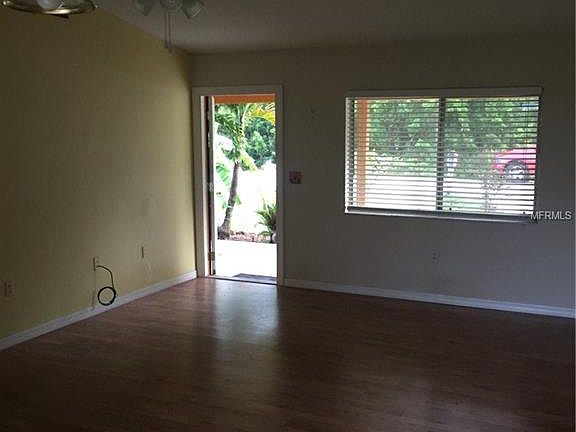 5th image of 2426 Hively St