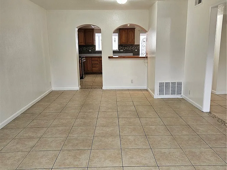 15271 Cadiz Dr — Photo 10