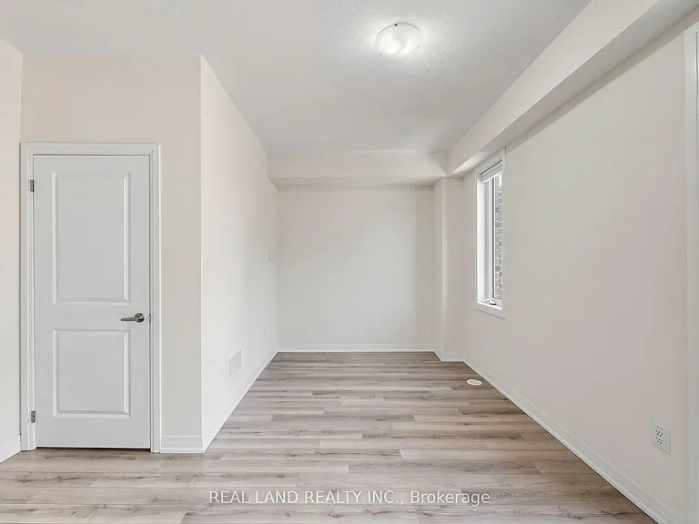 24 Sissons Way — Photo 38