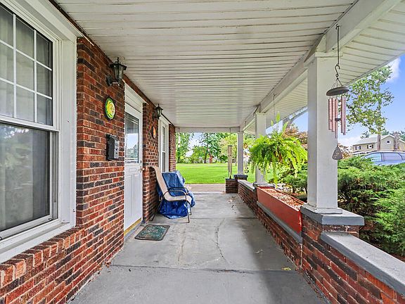 2nd image of 147 E Main St