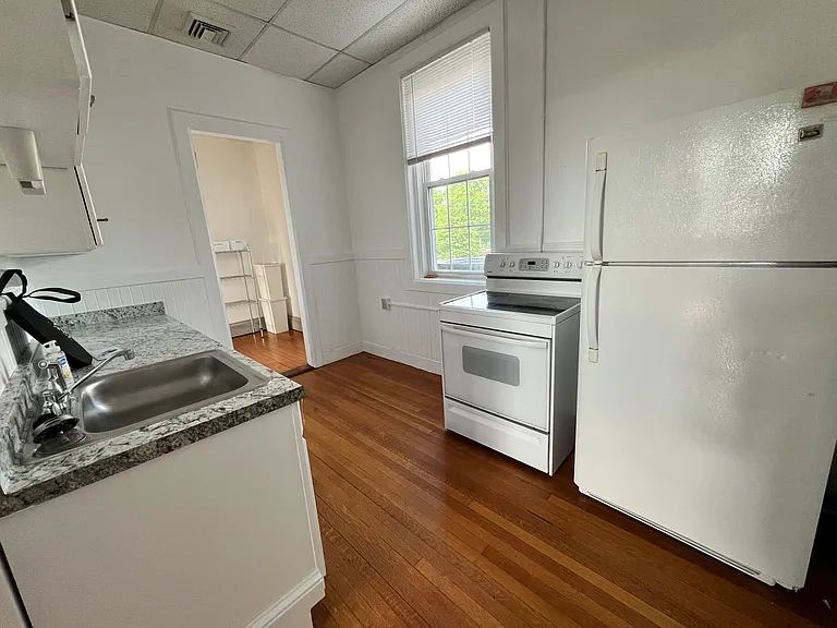 150 Waterman St #2R — Photo 6