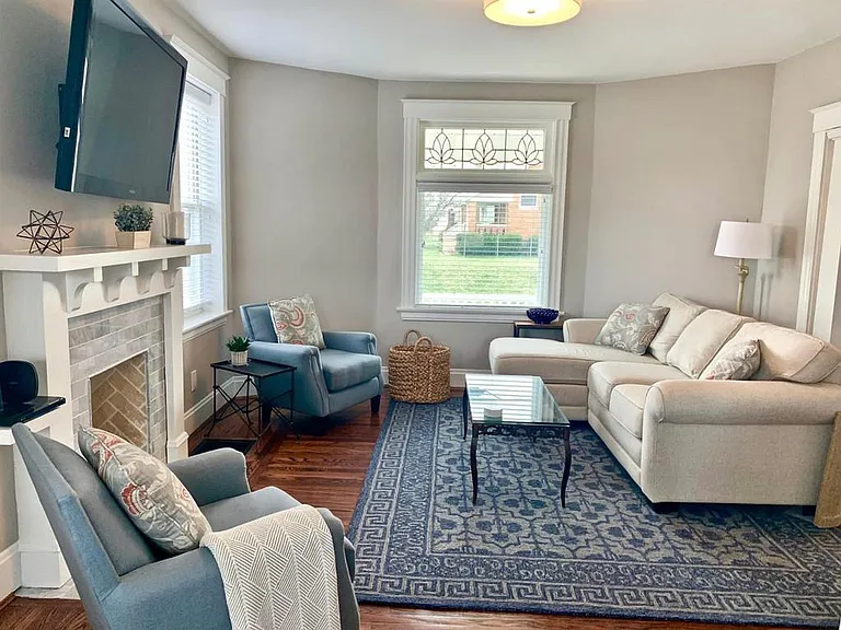 2518 Shanmoor Ave — Photo 6
