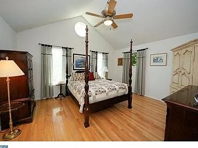 160 Neil Ct — Photo 5