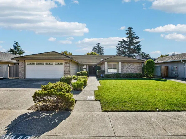 2442 Meadow Lake Dr, Stockton, CA 95207