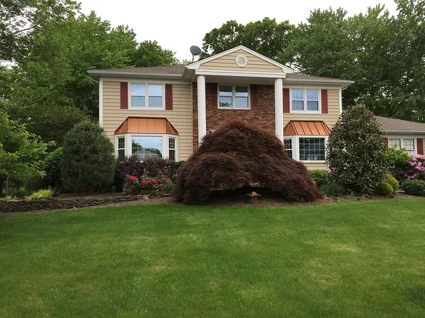 12 Avalon Dr, Montville, NJ 07045