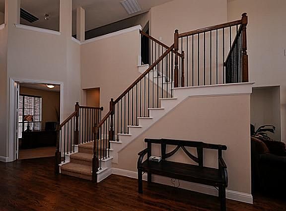 3rd image of 2610 Glen Haven Ct