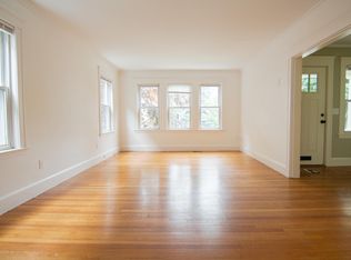 211 Chestnut St #B, Cambridge, MA 02139