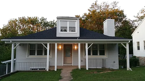913 Cooks Ln #FIRSTFRONT Photo 1