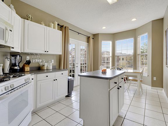 3rd image of 2252 Beach Dr