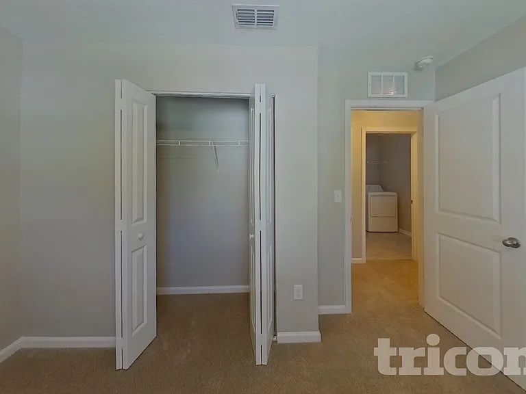 2077 Dutton Island Oaks Way — Photo 10