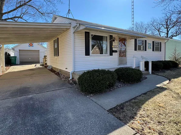 909 S Madison St, Macomb, IL 61455