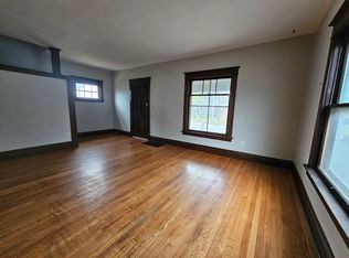 515 17th St NE, Cedar Rapids, IA 52402