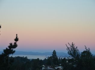 5831 Chelton Dr, Oakland, CA 94611