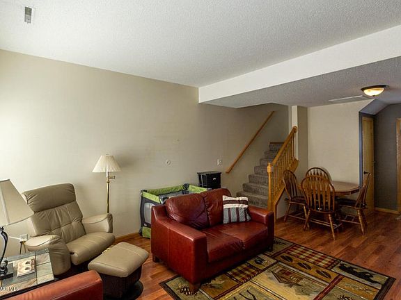 Living Room/Dining area