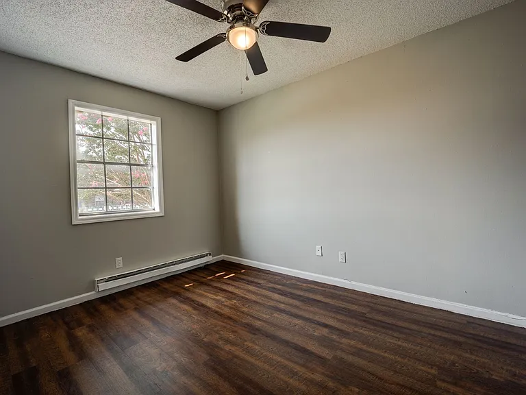 Mill Creek Apartments — Photo 41