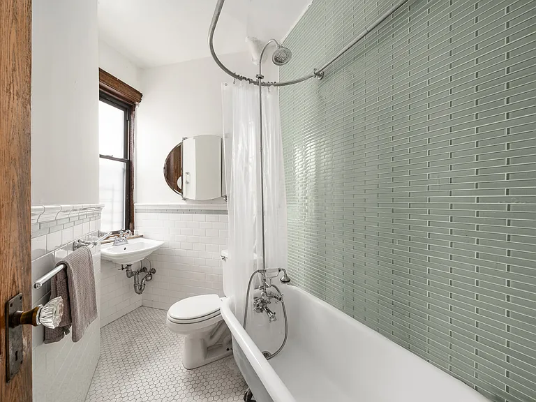 170 W 89th St #4D — Photo 6
