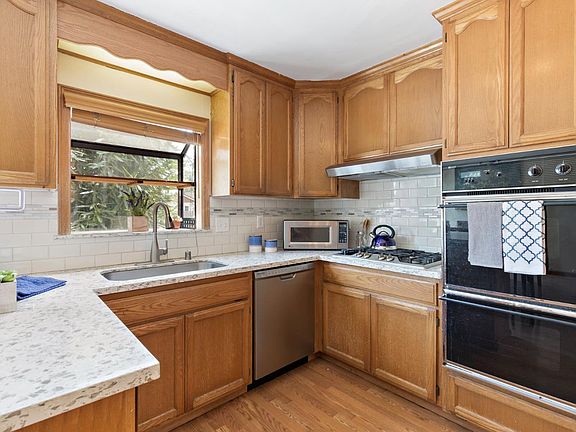 2nd image of 2043 Pruneridge Ave