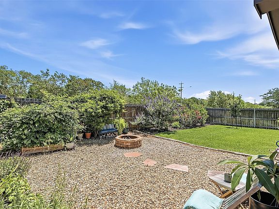 4th image of 4203 Muncaster Ln