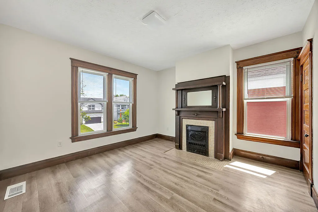 2 bed, 1400 sqft, $1,395 — Photo 2