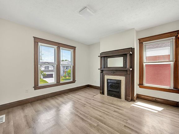 2nd image of 2421 Kenilworth Ave #2