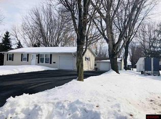 209 Pleasant St, Cleveland, MN 56017