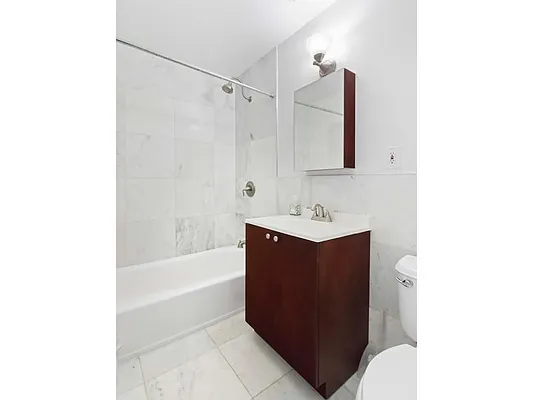 Rented by MNS | media 27