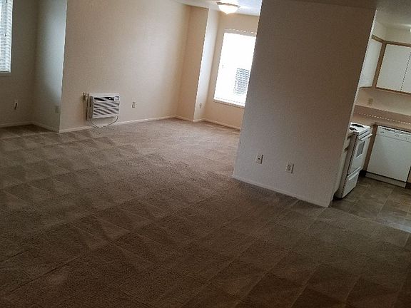 5th image of 1026-1062 Ring St NE #1052