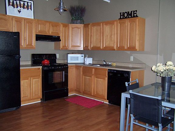 2nd image of 499 Washington St #902