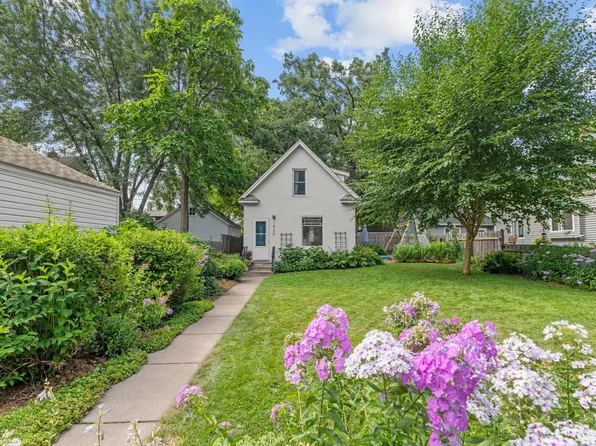 1830 Hewitt Ave, Saint Paul, MN 55104