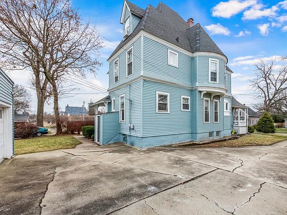 5th image of 1105 Morton Ave
