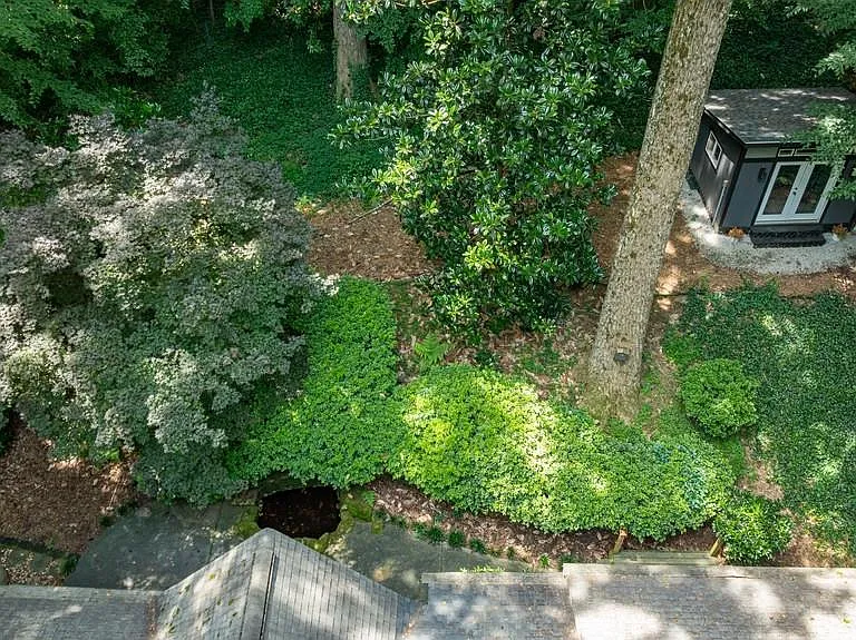 102 Vanessa Dr SE — Photo 39