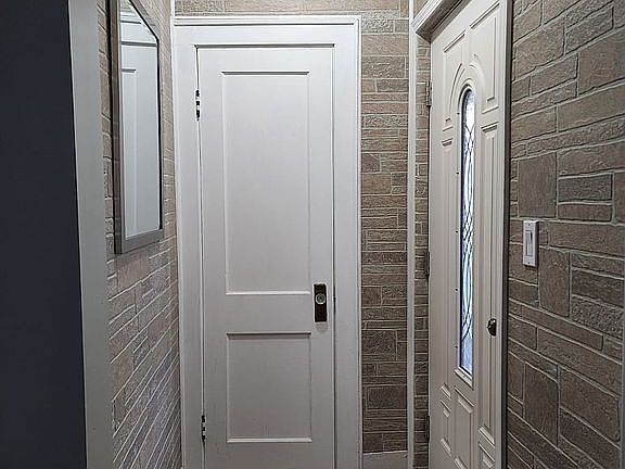 3rd image of 10 Minot Pl
