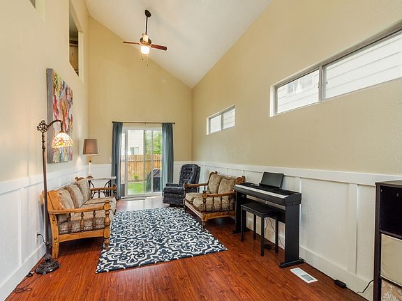 3rd image of 3101 S Ivy Ln