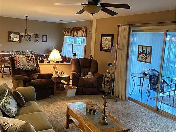 3rd image of 254 Hickory Dr