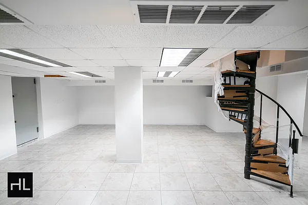 Rented by Highline Residential | media 51