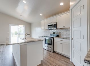 1065 N Synergy Ln, Eagle, ID 83616