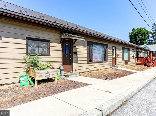 11 N Chestnut, Dillsburg, PA 17019