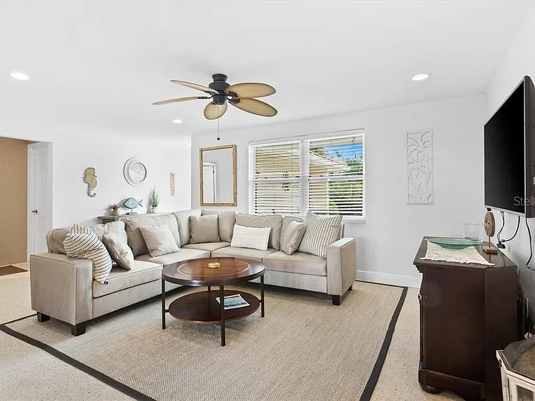 327 Avenida Milano — Photo 8