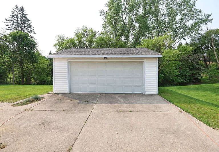 1010 N Hampton Dr NE — Photo 12