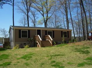 216 Herman Rd, Bracey, VA 23919