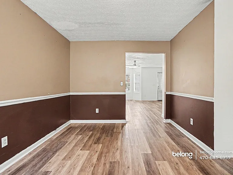 5599 Windfall Ln — Photo 10