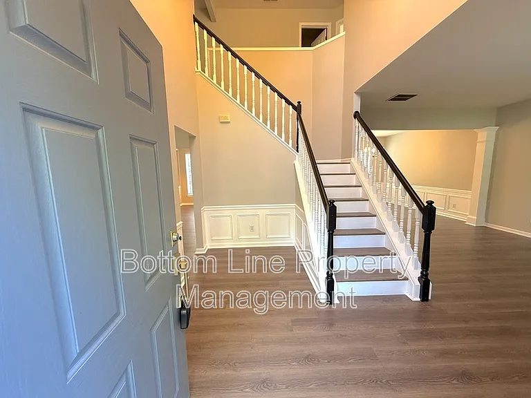 10016 Heatherly Ct — Photo 4