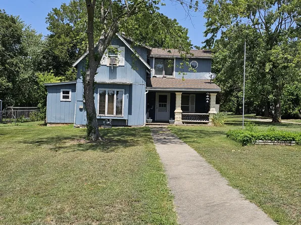 209 E Monroe Street, Pierce City, MO 65723