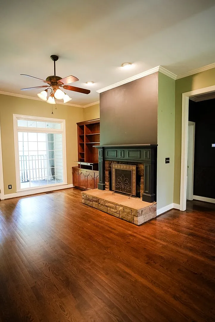 415 Emily Circle — Photo 4