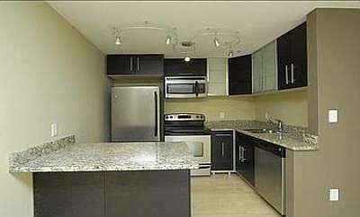 2nd image of 1032 N Clarkson St APT 205