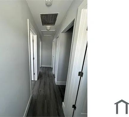 981 W 37th St — Photo 11