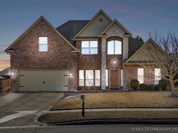 7437 E Jackson St, Broken Arrow, OK 74014