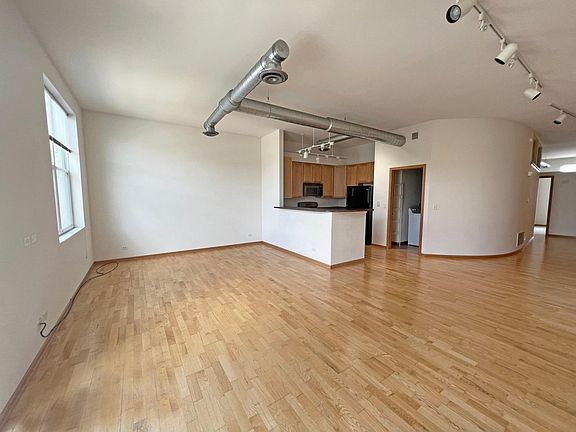 Living/Kitchen